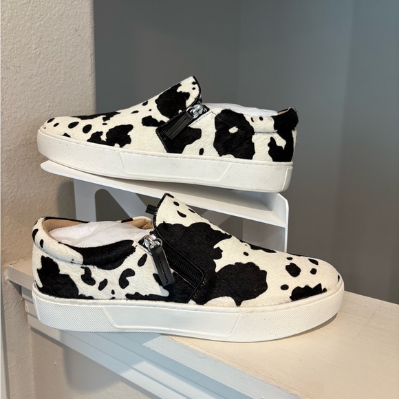 Very Volatile Shoes - Very Volatile Normande Black & White Cow Print Sneakers Womens Size 9